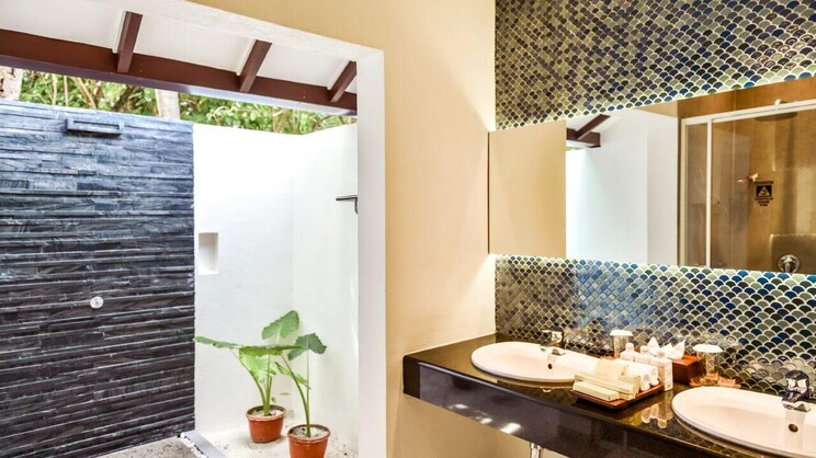 Sunset Deluxe Beach Villa